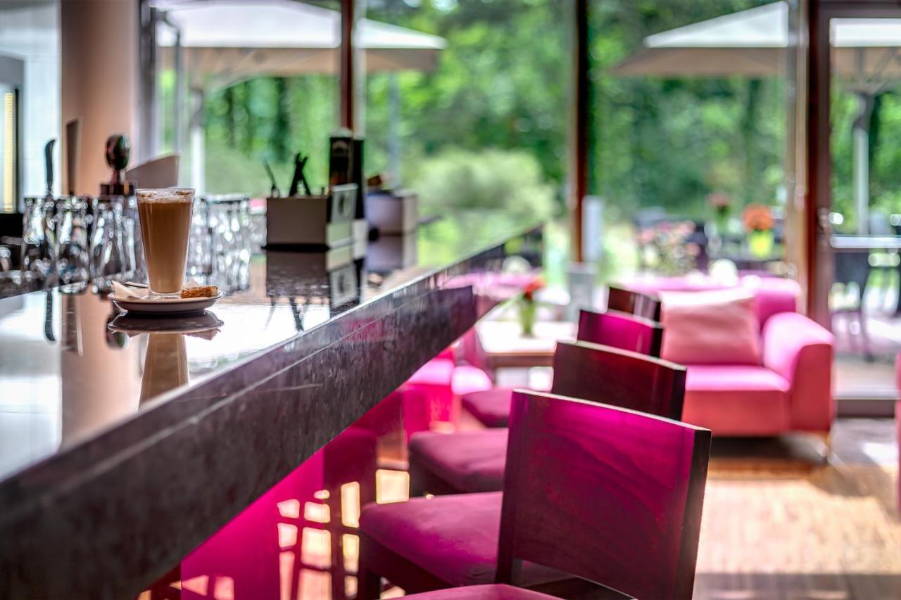 Holiday Inn Resort Warsaw Jozefow By Ihg Εξωτερικό φωτογραφία