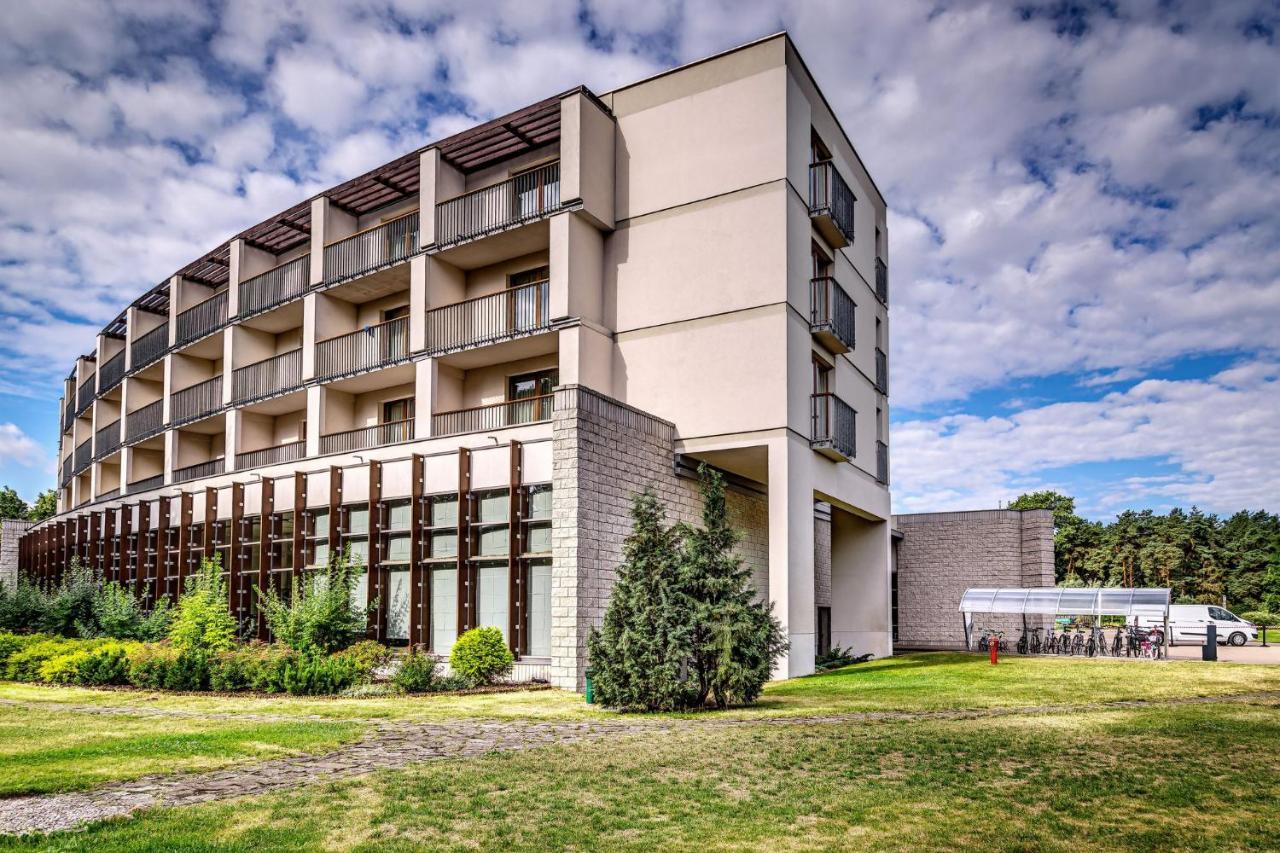 Holiday Inn Resort Warsaw Jozefow By Ihg Εξωτερικό φωτογραφία