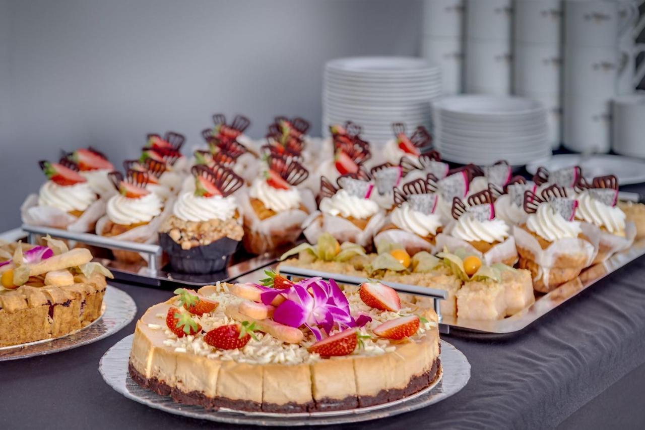 Holiday Inn Resort Warsaw Jozefow By Ihg Εξωτερικό φωτογραφία