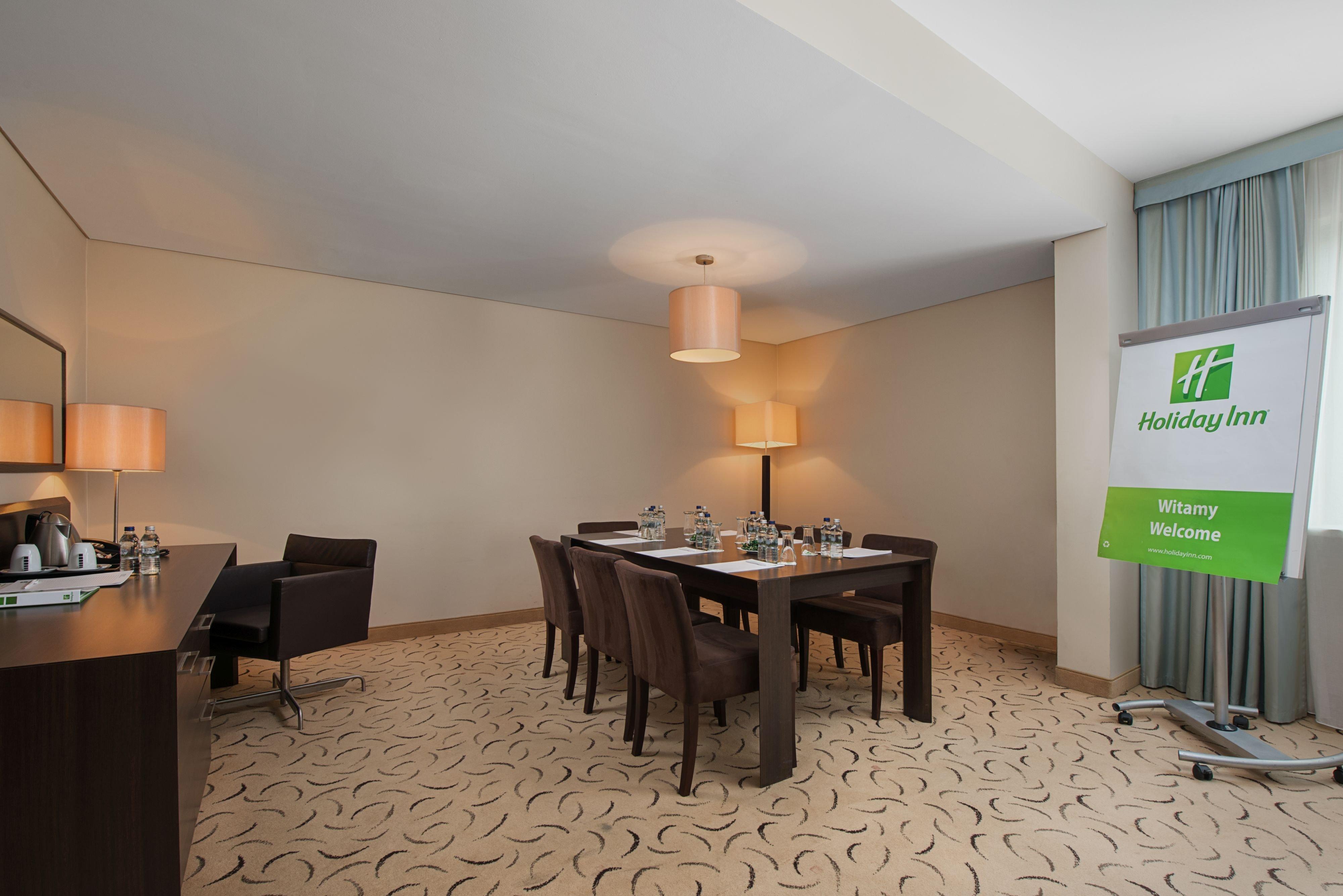 Holiday Inn Resort Warsaw Jozefow By Ihg Εξωτερικό φωτογραφία