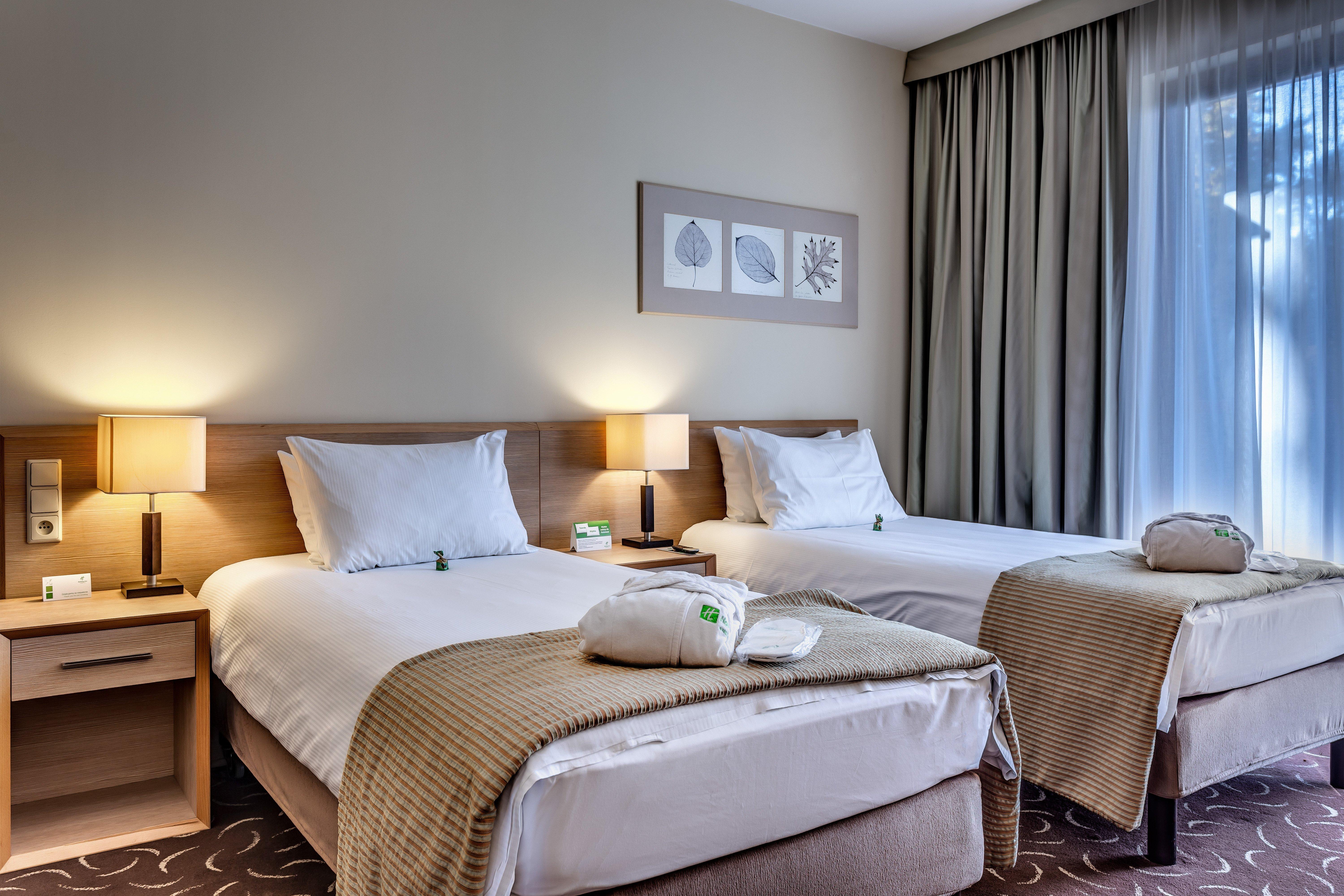 Holiday Inn Resort Warsaw Jozefow By Ihg Εξωτερικό φωτογραφία