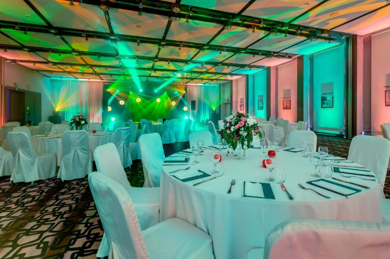Holiday Inn Resort Warsaw Jozefow By Ihg Εξωτερικό φωτογραφία