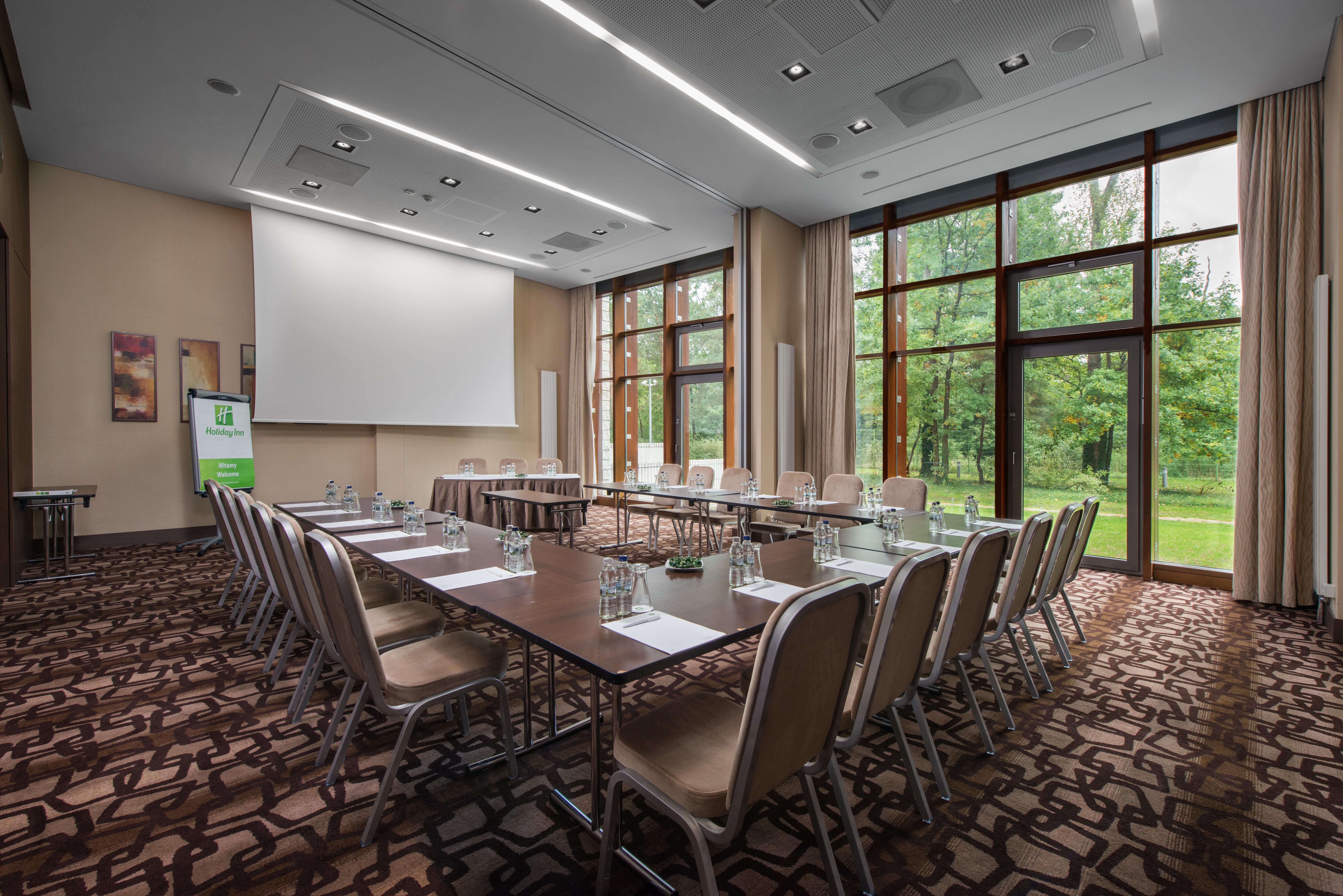 Holiday Inn Resort Warsaw Jozefow By Ihg Εξωτερικό φωτογραφία