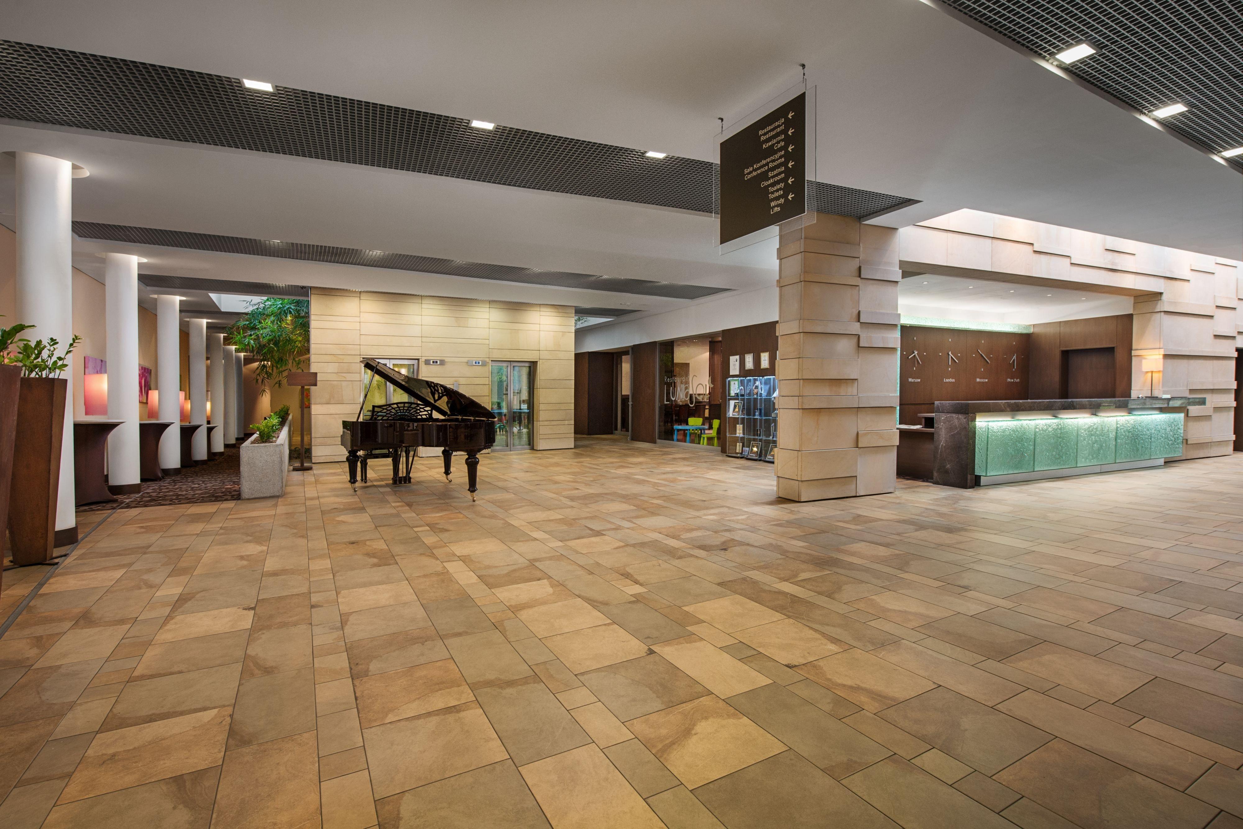 Holiday Inn Resort Warsaw Jozefow By Ihg Εξωτερικό φωτογραφία